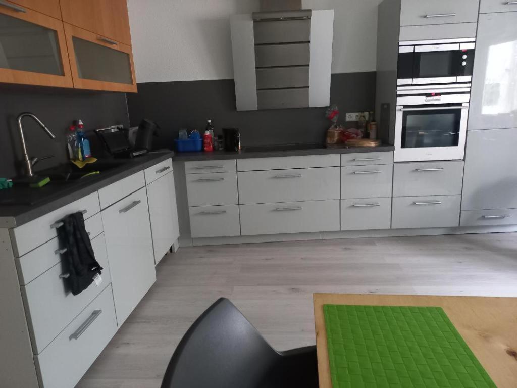 Hoteliving Am Bahnhof Pohlheim Kültér fotó